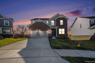 58543 Navarra Drive, South Lyon, MI 48178