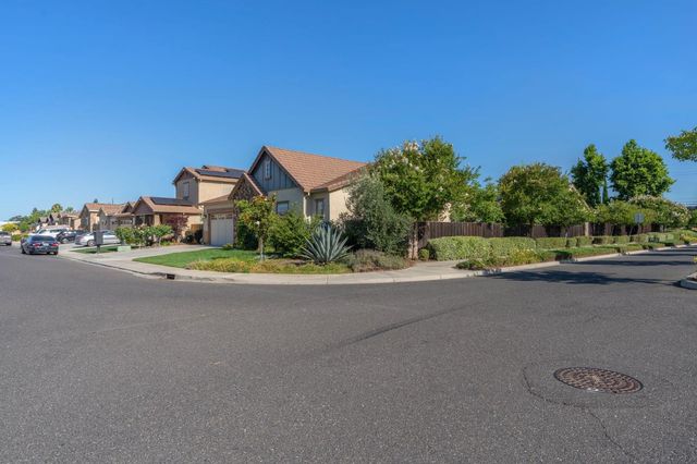 1017 Kumara, Manteca, CA 95337