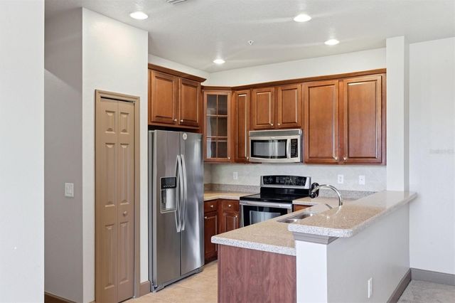 8098 MOONSTONE DRIVE 17-203, Sarasota, FL 34233