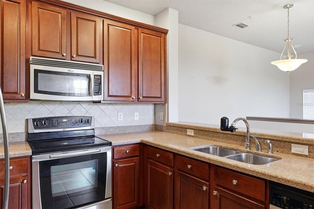 8098 MOONSTONE DRIVE 17-203, Sarasota, FL 34233