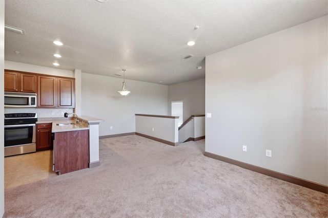8098 MOONSTONE DRIVE 17-203, Sarasota, FL 34233