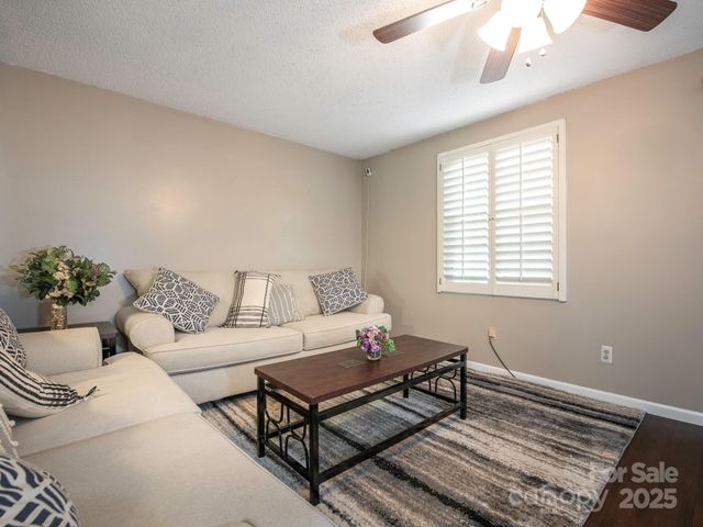 9633 Green Gable Court, Charlotte, NC 28270