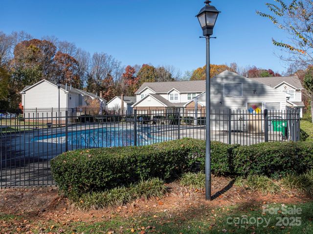 9633 Green Gable Court, Charlotte, NC 28270