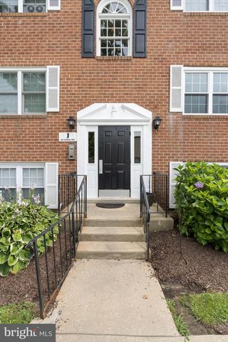 814 SOUTH AVE #J6, Secane, PA 19018