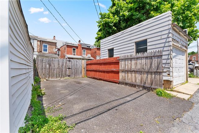 1040 Allen Street, Allentown City, PA 18102