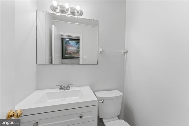 6014 TICONDEROGA CT, Burke, VA 22015