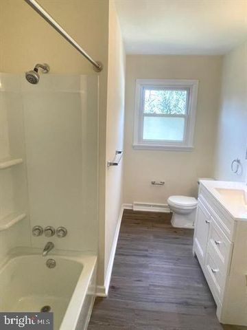 13008 WOODBURN DR, Hagerstown, MD 21742