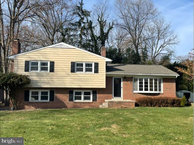 13008 WOODBURN DR, Hagerstown, MD 21742