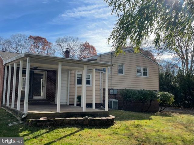 13008 WOODBURN DR, Hagerstown, MD 21742