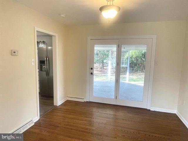 13008 WOODBURN DR, Hagerstown, MD 21742