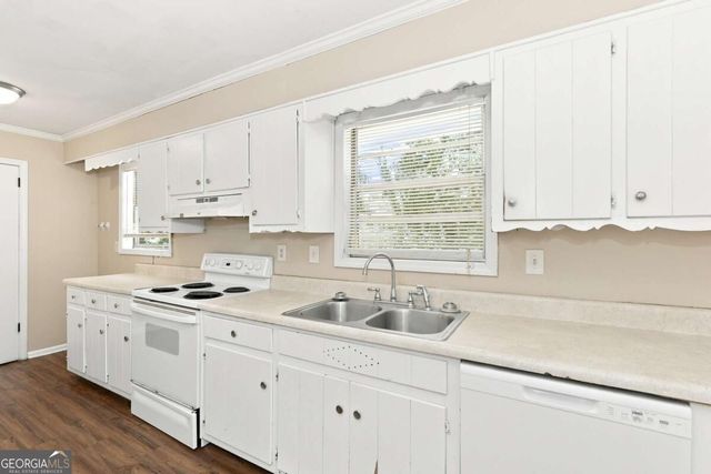 2909 Briarwood Boulevard, East Point, GA 30344