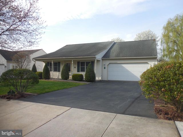 39 SPRINGHOUSE DR, Myerstown, PA 17067