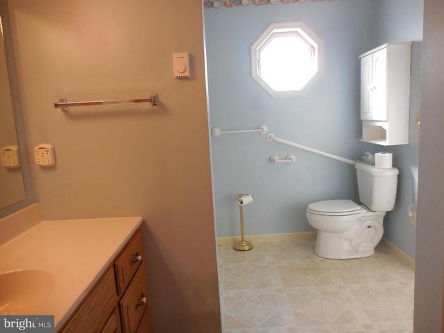 39 SPRINGHOUSE DR, Myerstown, PA 17067