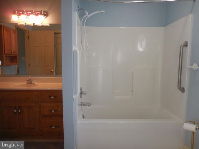 39 SPRINGHOUSE DR, Myerstown, PA 17067