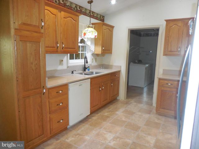 39 SPRINGHOUSE DR, Myerstown, PA 17067
