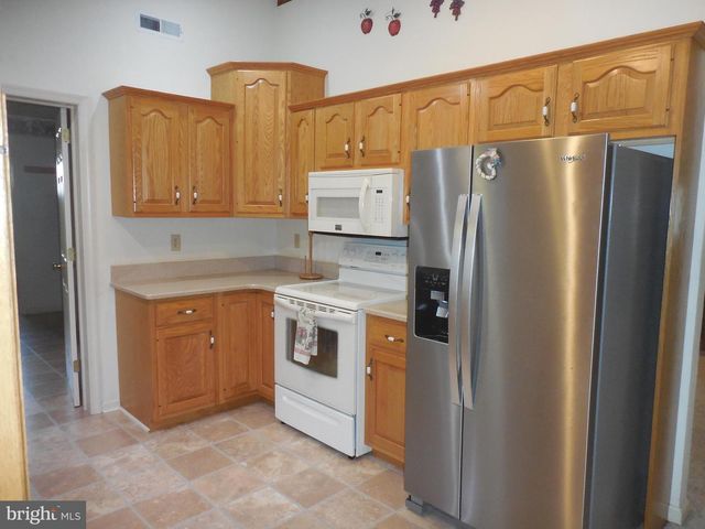 39 SPRINGHOUSE DR, Myerstown, PA 17067
