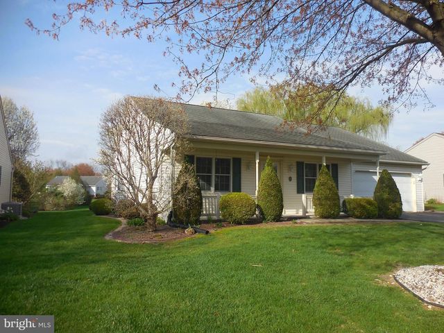 39 SPRINGHOUSE DR, Myerstown, PA 17067