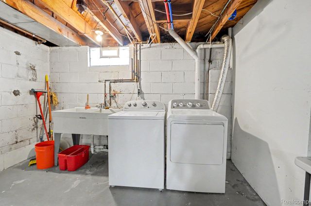 1539 Cole Street, Birmingham, MI 48009