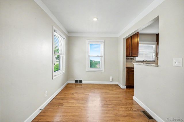 1539 Cole Street, Birmingham, MI 48009