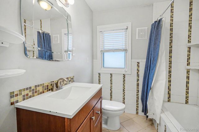 1539 Cole Street, Birmingham, MI 48009