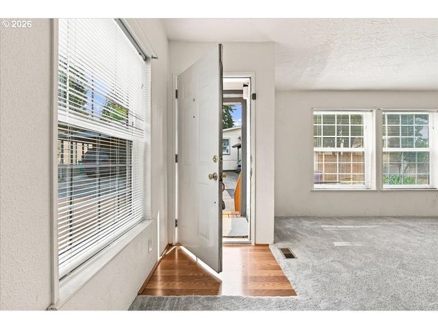 14363 Se CHRISTOPHER Ct 4, Milwaukie, OR 97267
