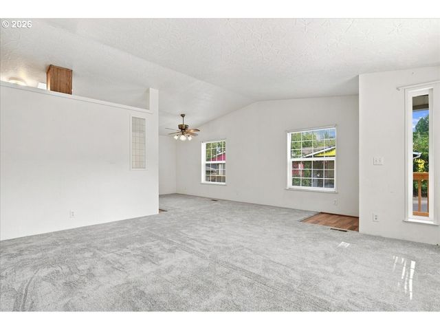 14363 Se CHRISTOPHER Ct 4, Milwaukie, OR 97267