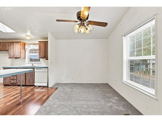 14363 Se CHRISTOPHER Ct 4, Milwaukie, OR 97267