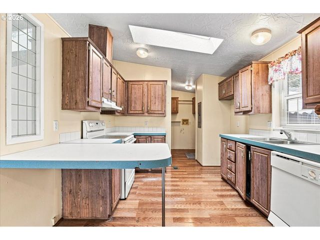 14363 Se CHRISTOPHER Ct 4, Milwaukie, OR 97267