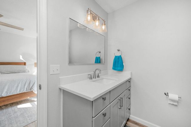 1409 W Highway 98, 401, Mary Esther, FL 32569