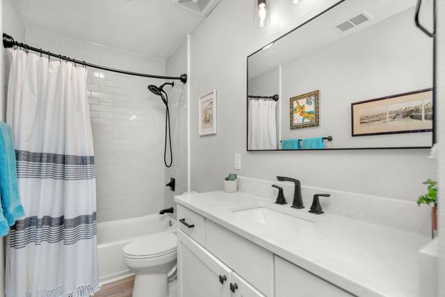 1409 W Highway 98, 401, Mary Esther, FL 32569