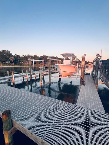 1409 W Highway 98, 401, Mary Esther, FL 32569