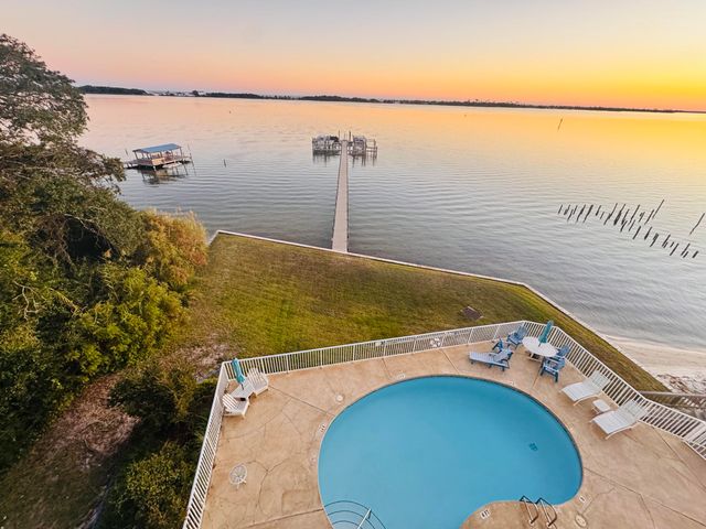 1409 W Highway 98, 401, Mary Esther, FL 32569