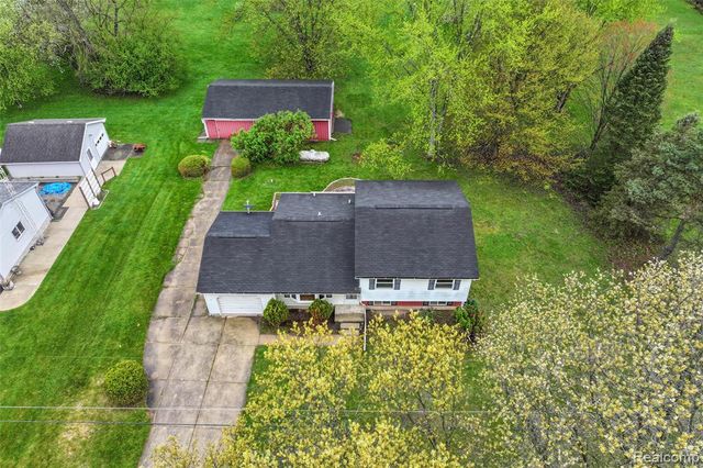 5244 Rood Road, Holly, MI 48442