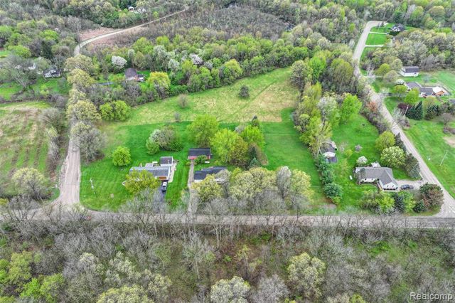 5244 Rood Road, Holly, MI 48442