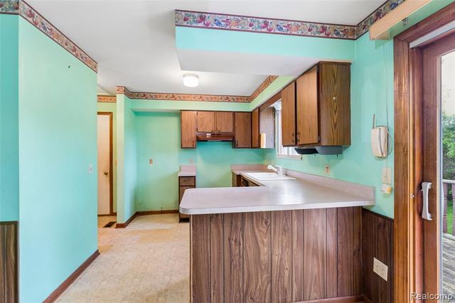 5244 Rood Road, Holly, MI 48442