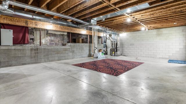 72 N Pembroke Avenue, Zanesville, OH 43701