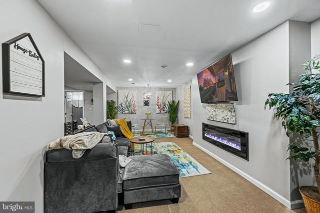 575 CROSSBRIDGE DR, Westminster, MD 21158