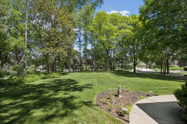 18XX Hunter Lane, Mendota Heights, MN 55118