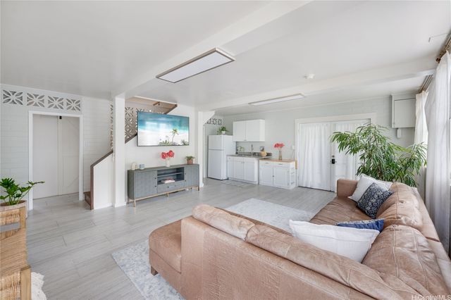 1237 Hele Street, Kailua, HI 96734