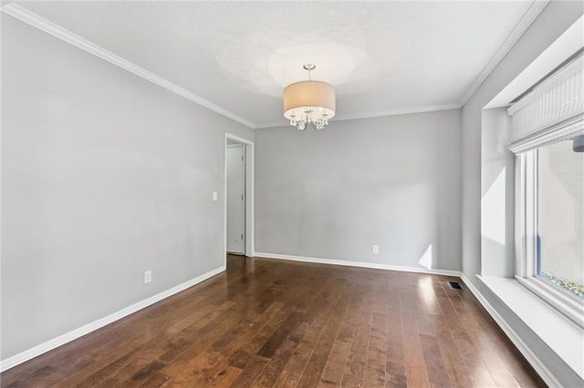11800 W 99TH Terrace, Overland Park, KS 66214