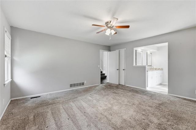 11800 W 99TH Terrace, Overland Park, KS 66214