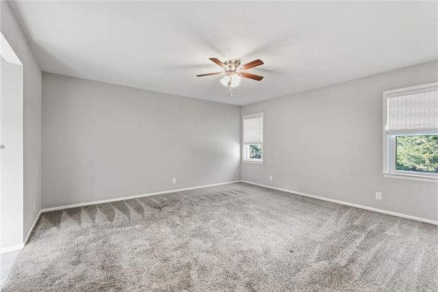 11800 W 99TH Terrace, Overland Park, KS 66214