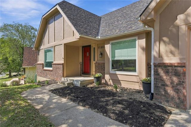 11800 W 99TH Terrace, Overland Park, KS 66214