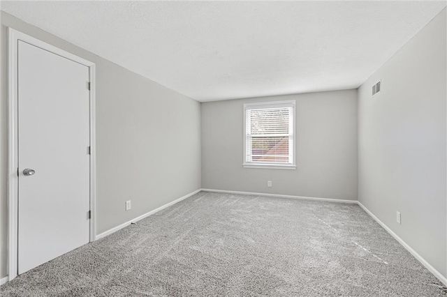 11800 W 99TH Terrace, Overland Park, KS 66214