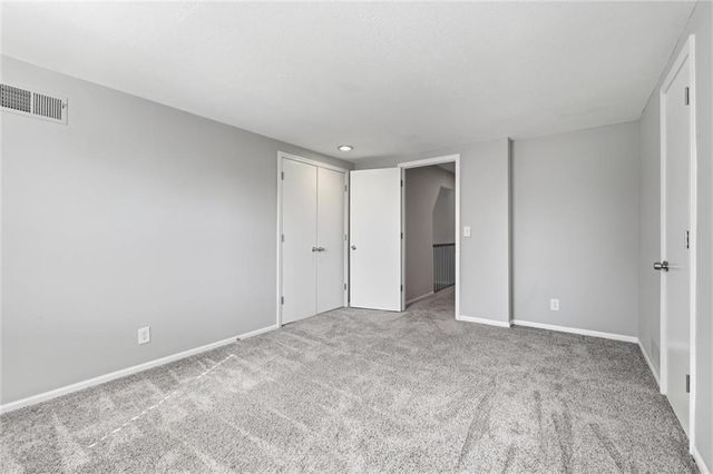 11800 W 99TH Terrace, Overland Park, KS 66214