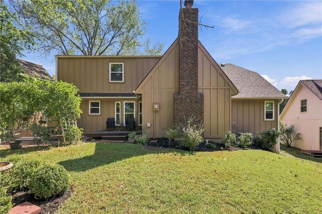 11800 W 99TH Terrace, Overland Park, KS 66214