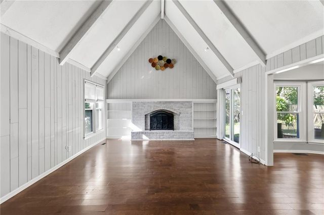 11800 W 99TH Terrace, Overland Park, KS 66214
