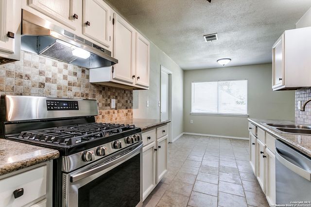 12942 Parton Ln, San Antonio, TX 78233