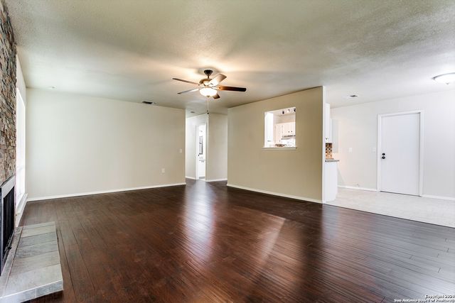 12942 Parton Ln, San Antonio, TX 78233