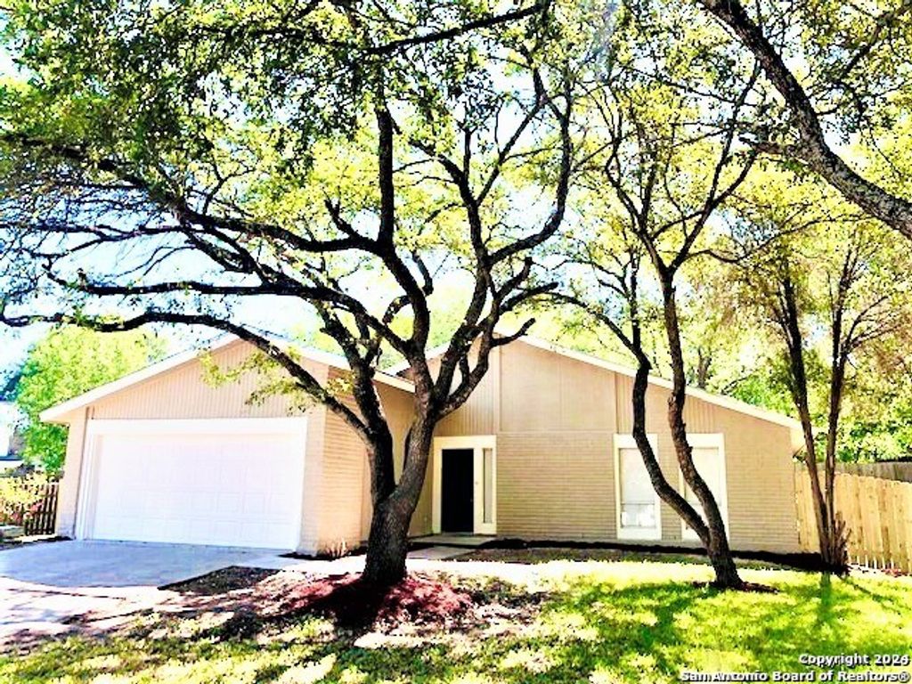 12942 Parton Ln, San Antonio, TX 78233